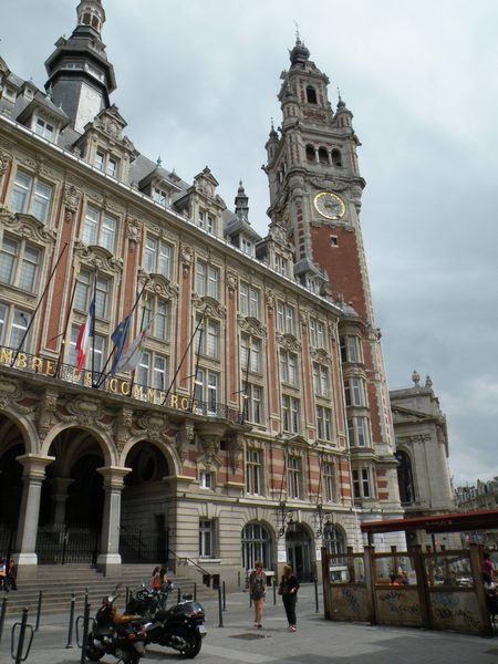 la Chambre de Commerce et son célèbre Beffroi
